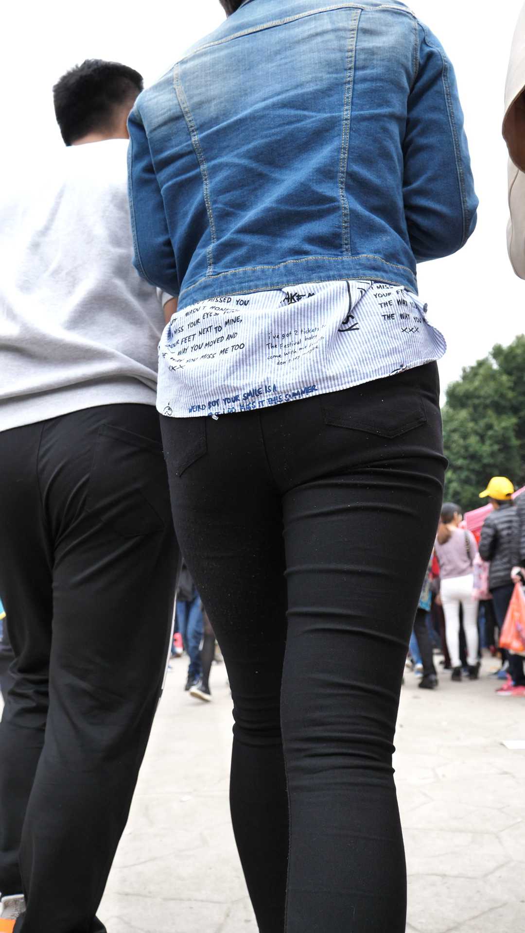 （图）紧身打底裤紧内痕高挑少妇