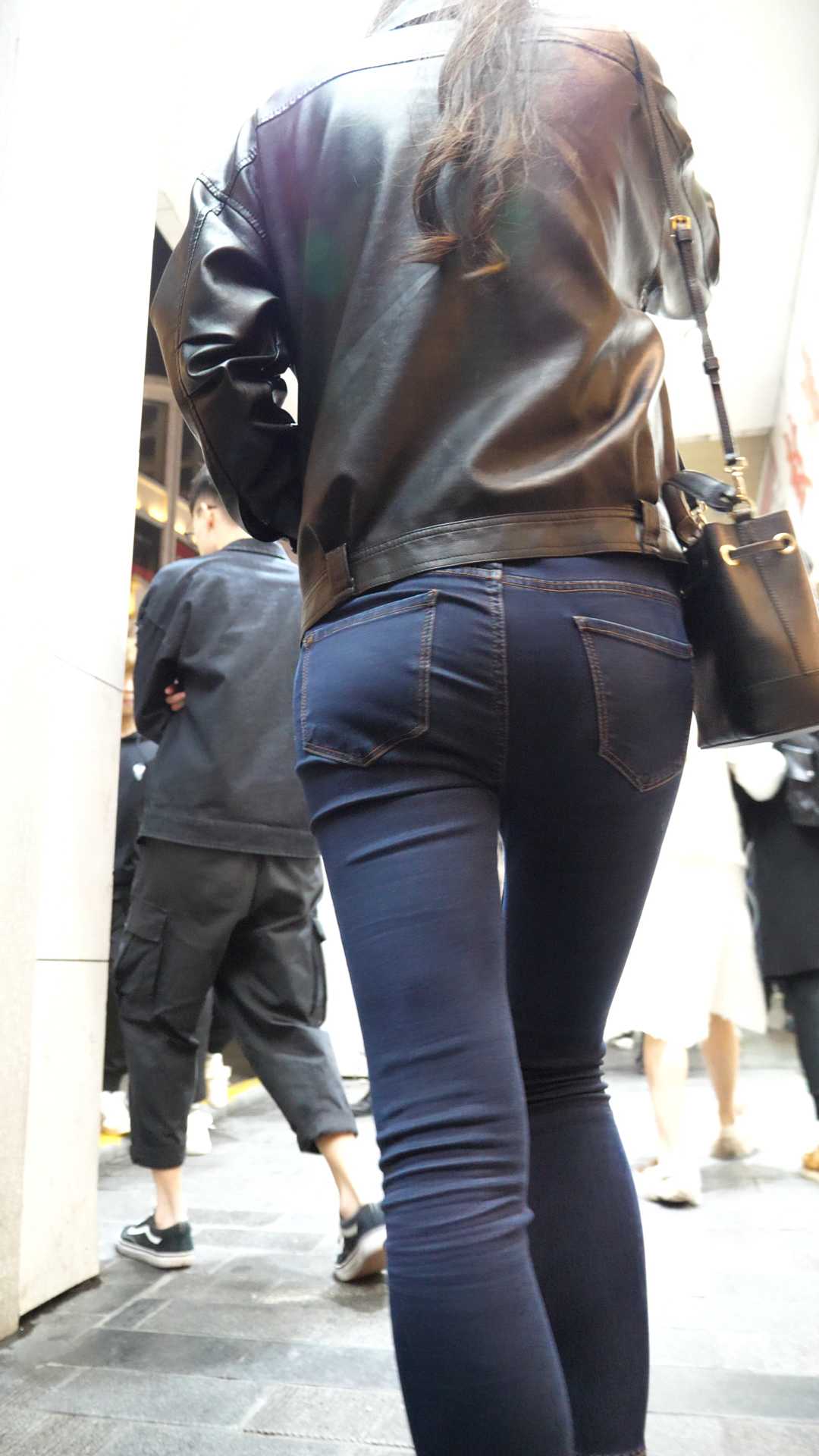 （图）高挑牛仔长腿宽臀战斗力强