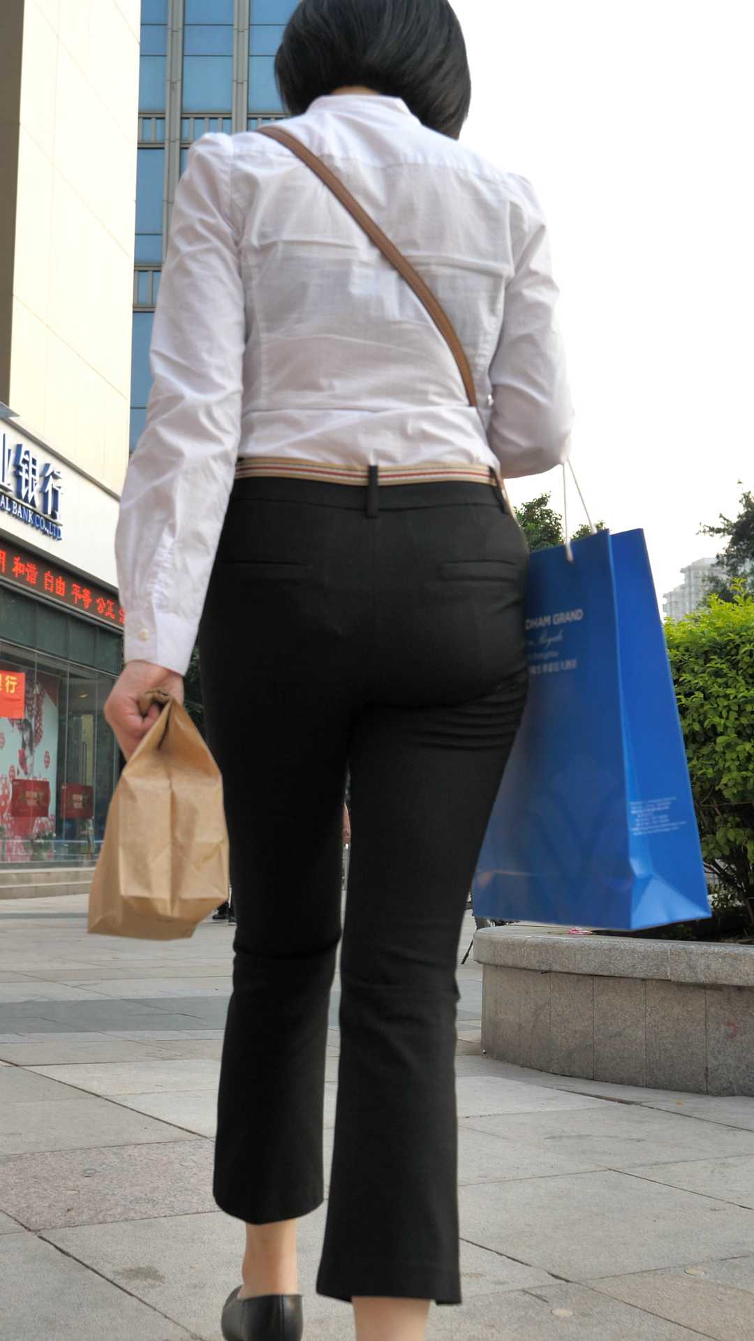 （图）高跟西裤制服OL丁字裤内痕太风骚