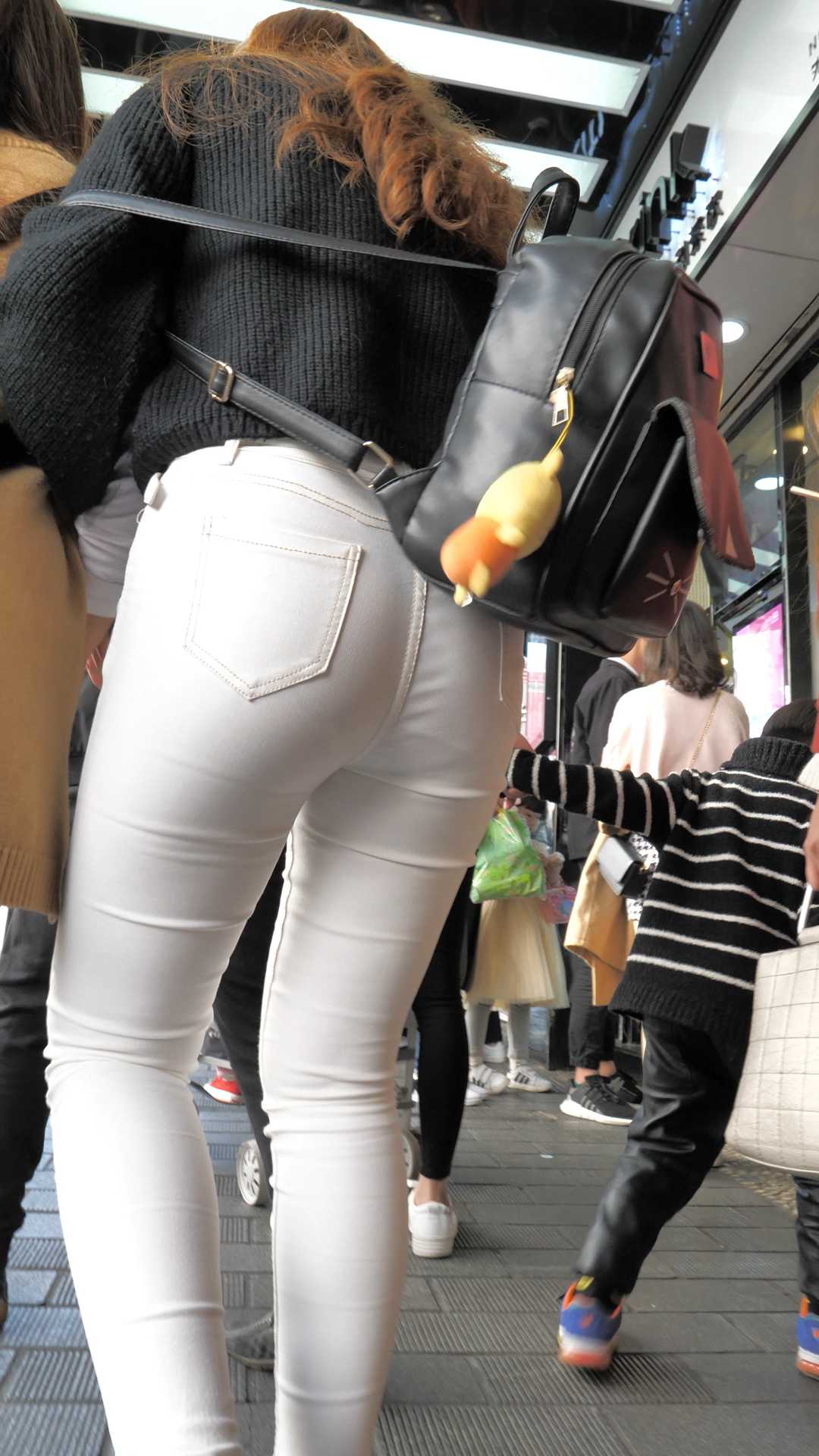 （图）重口味白牛仔肥三角翘臀少妇