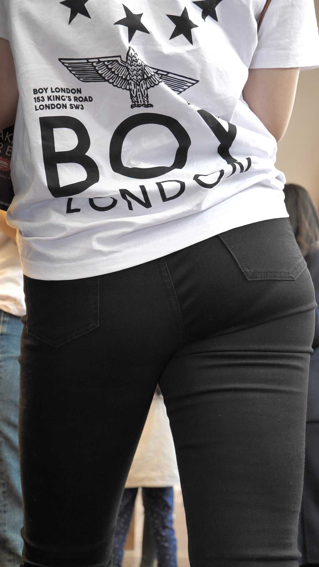 （图）饱满黑牛巨臀重口味熟女