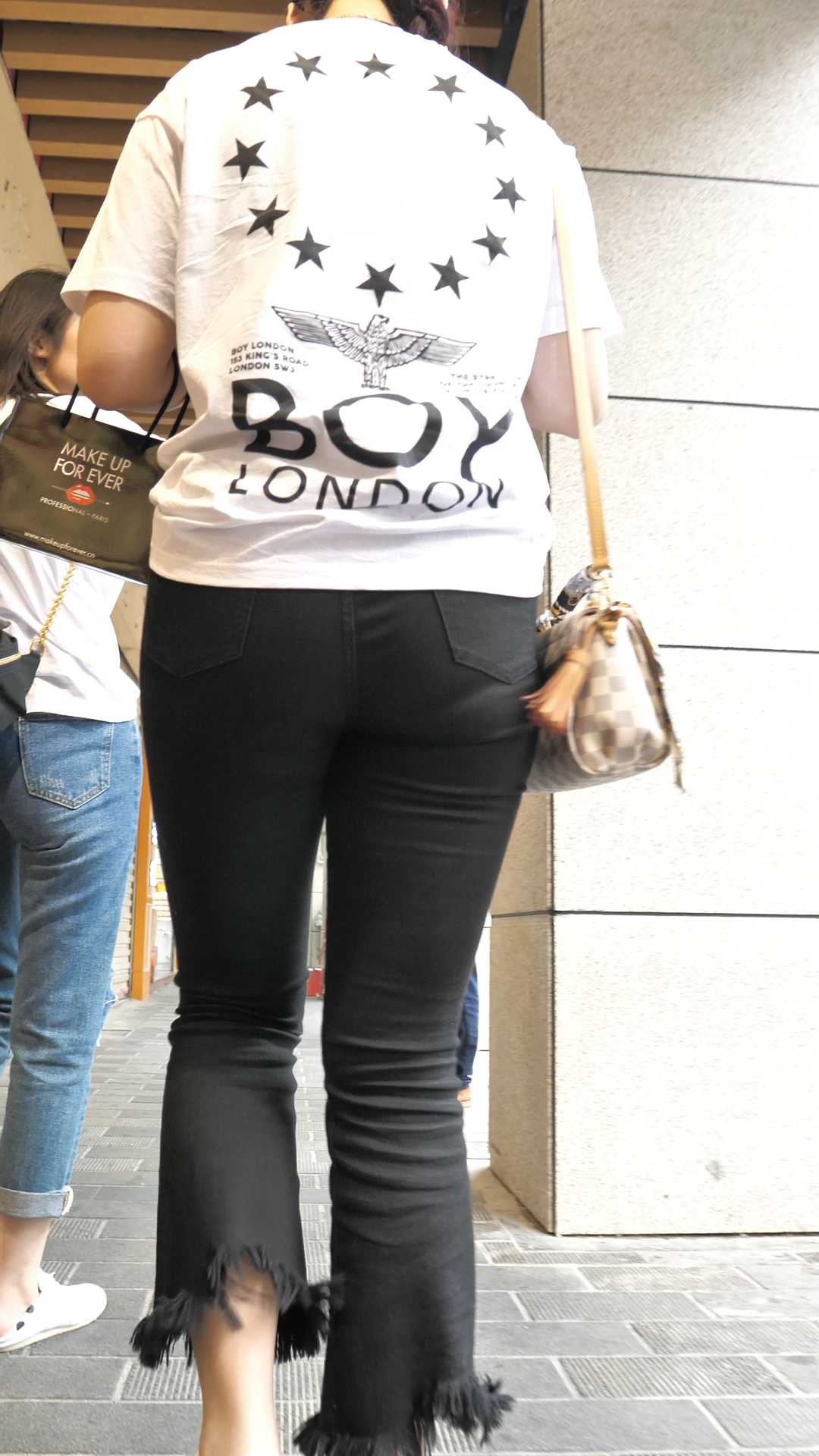 （图）饱满黑牛巨臀重口味熟女