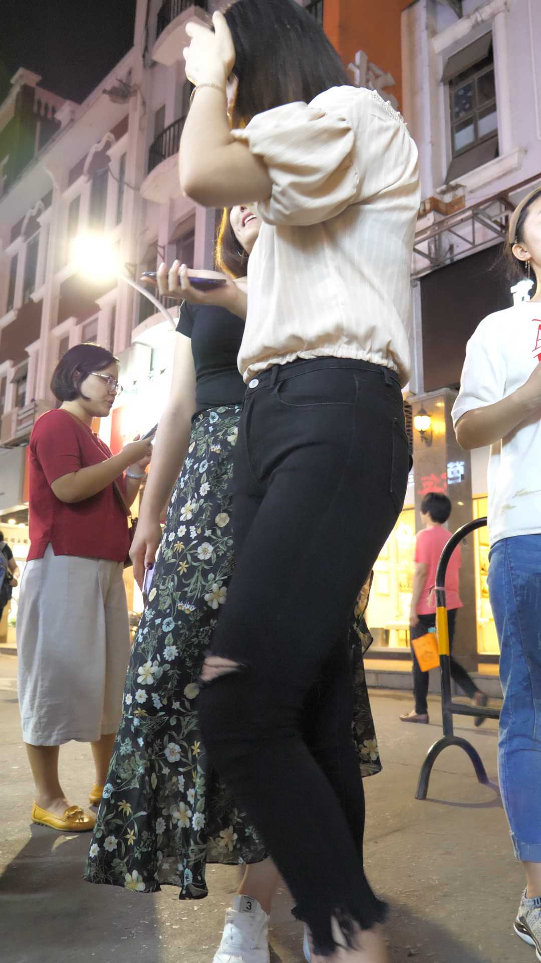 （图）重口味饱满黑牛圆臀大学妹