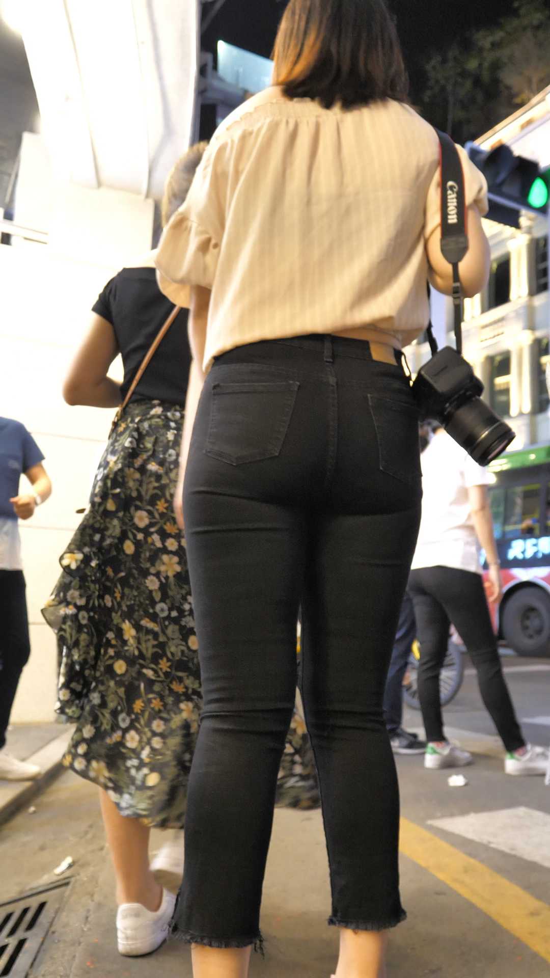 （图）重口味饱满黑牛圆臀大学妹