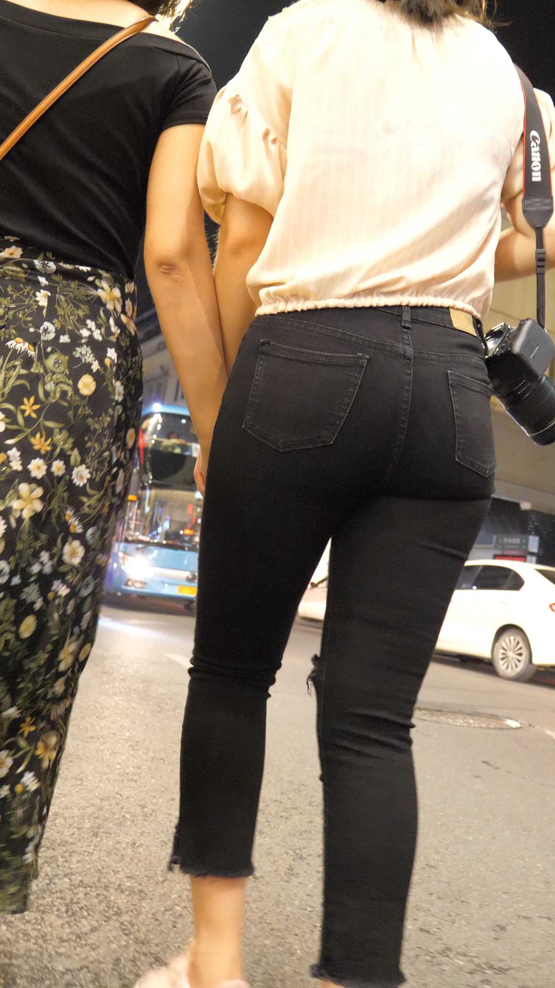 （图）重口味饱满黑牛圆臀大学妹