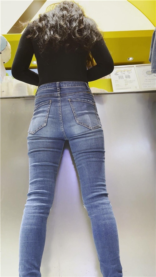 高腰紧牛美女[2.19G/MP4]