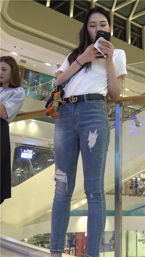 紧牛美女[3.92G/MP4]