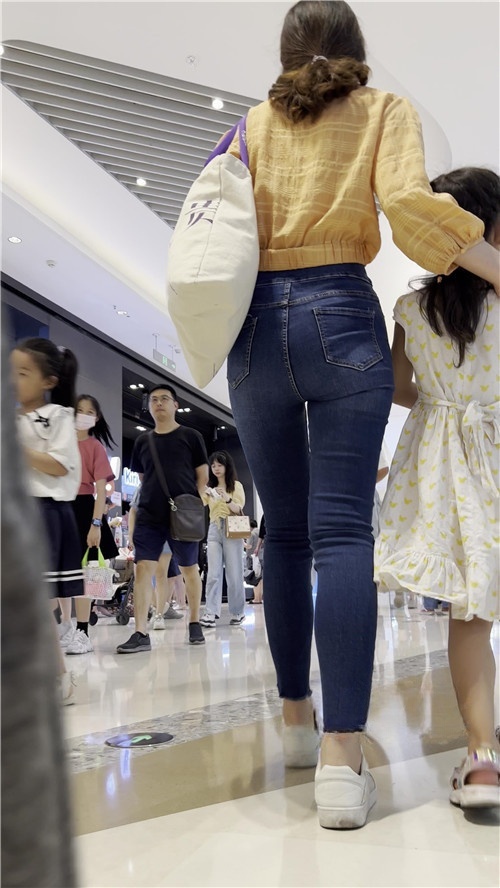 紧牛美妇[4.39G/MP4]