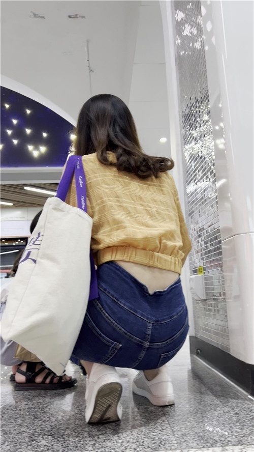 紧牛美妇[4.39G/MP4]