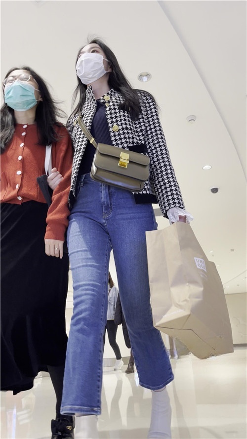 蓝牛小姐姐[1.78G/MP4]