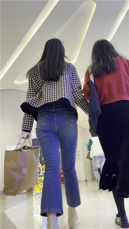 蓝牛小姐姐[1.78G/MP4]