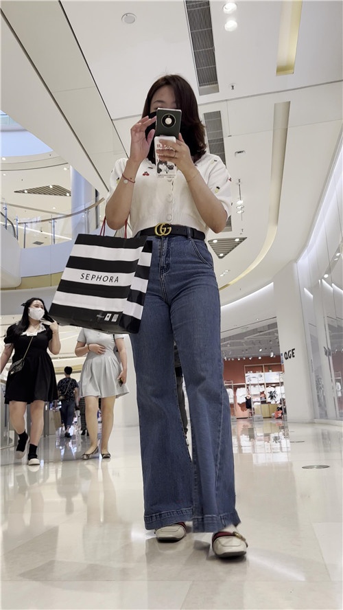 牛仔裤小美女[1.06G/MP4]