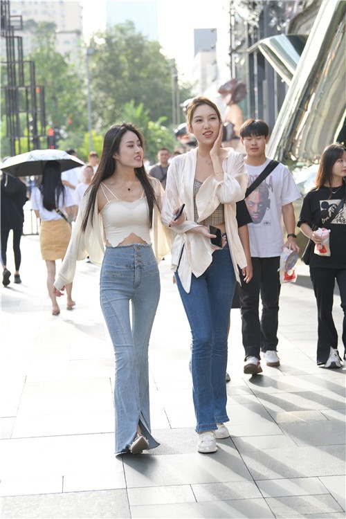 牛仔双骄(65P)[1.41G/JPG]