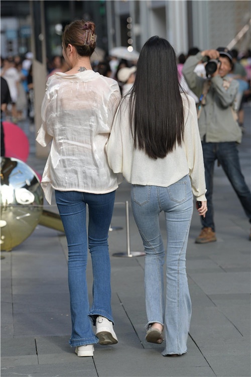 牛仔双骄(65P)[1.41G/JPG]