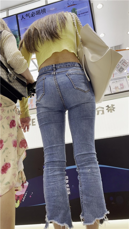 蓝牛小姐姐[544M/MP4]