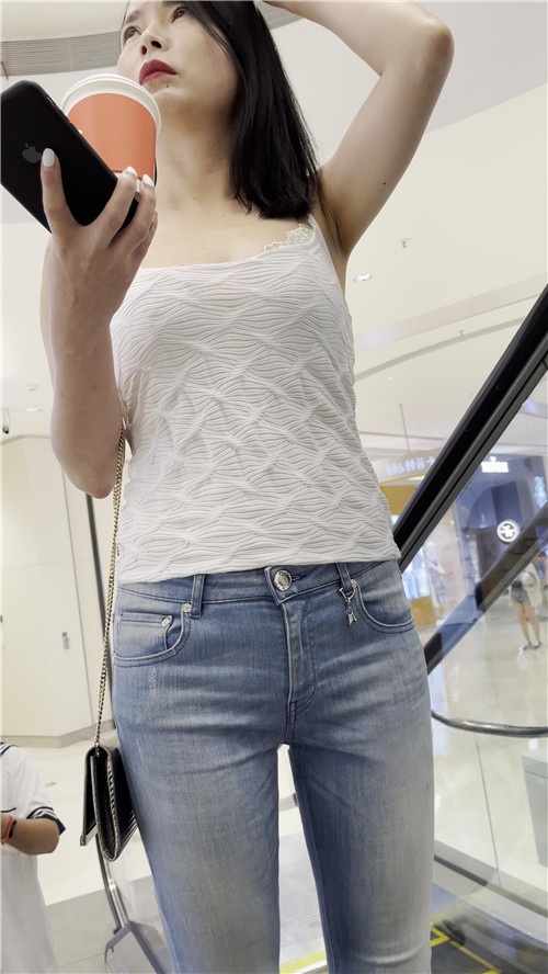 气质高跟浅色牛仔裤美眉[2.47G/MP4]