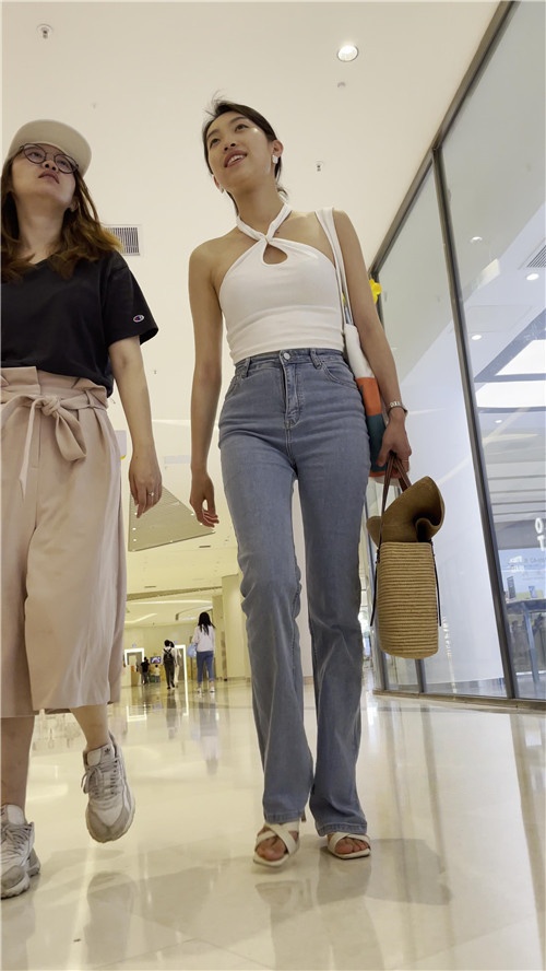 紧牛妹子[1.18G/MP4]