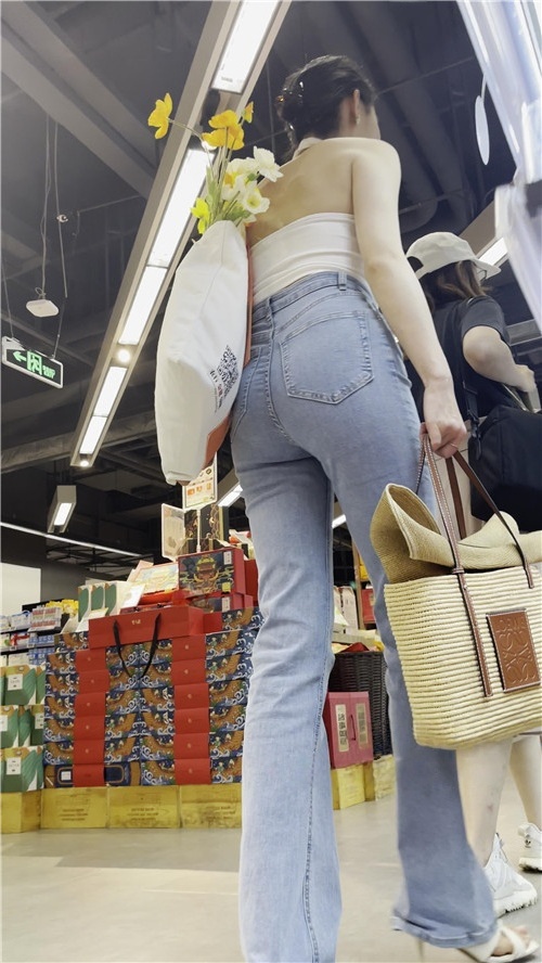 紧牛妹子[1.18G/MP4]