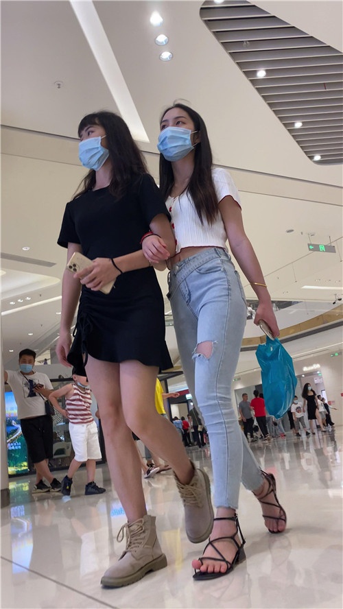 牛仔裤小姐姐[3.08G/MP4]