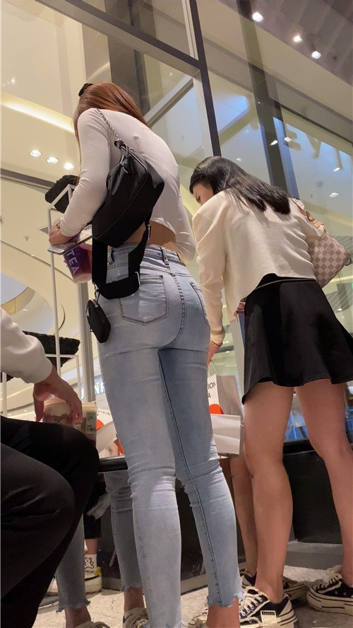 牛仔美女[801M/MP4]