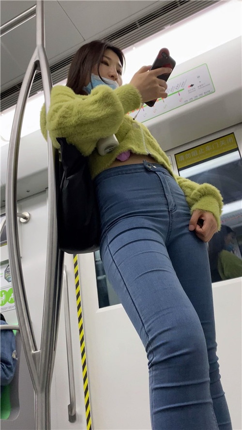 气质紧身牛仔美女[3.72G/MP4]