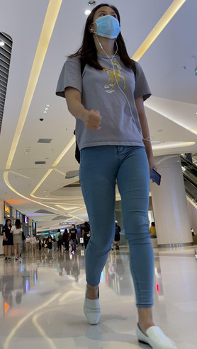 牛仔裤美女[477M/MP4]