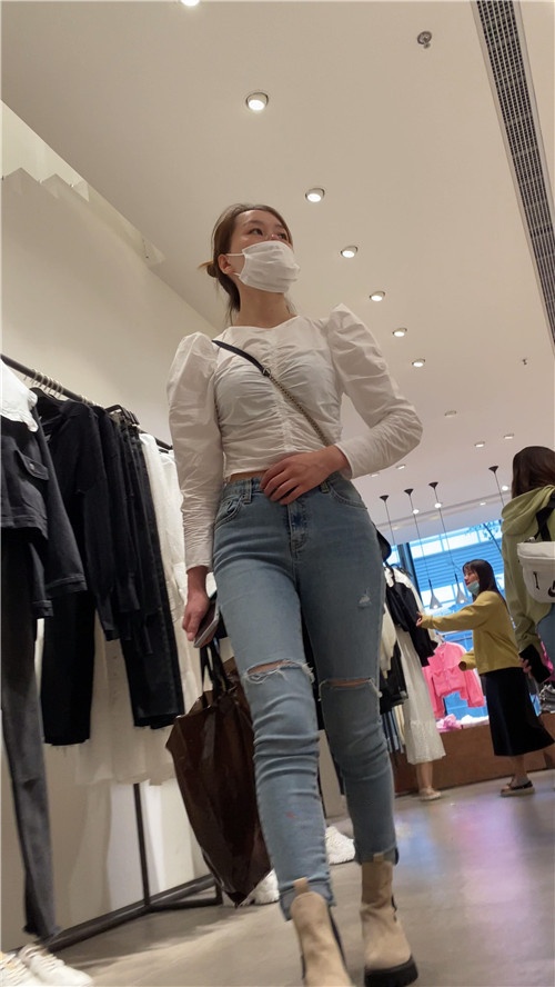 逛商场的紧牛小姐姐[443M/MP4]