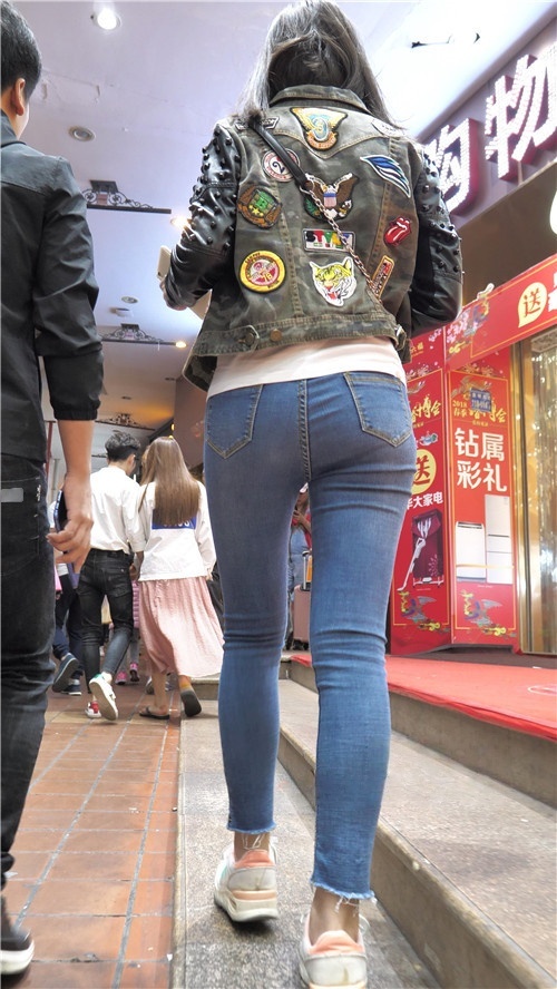 蓝牛小姐姐[2.3G/MP4]