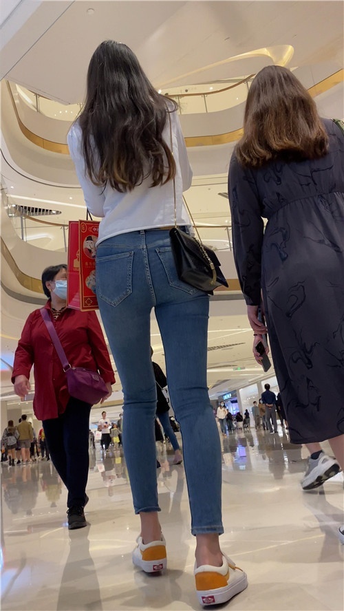 蓝牛紧身MM[3.66G/MP4]