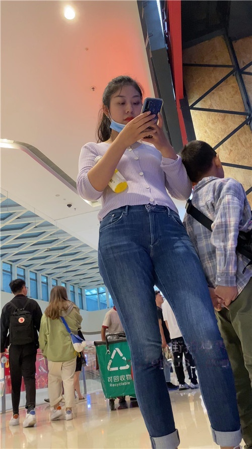 韵味蓝牛丰腴美女[2.63G/MP4]