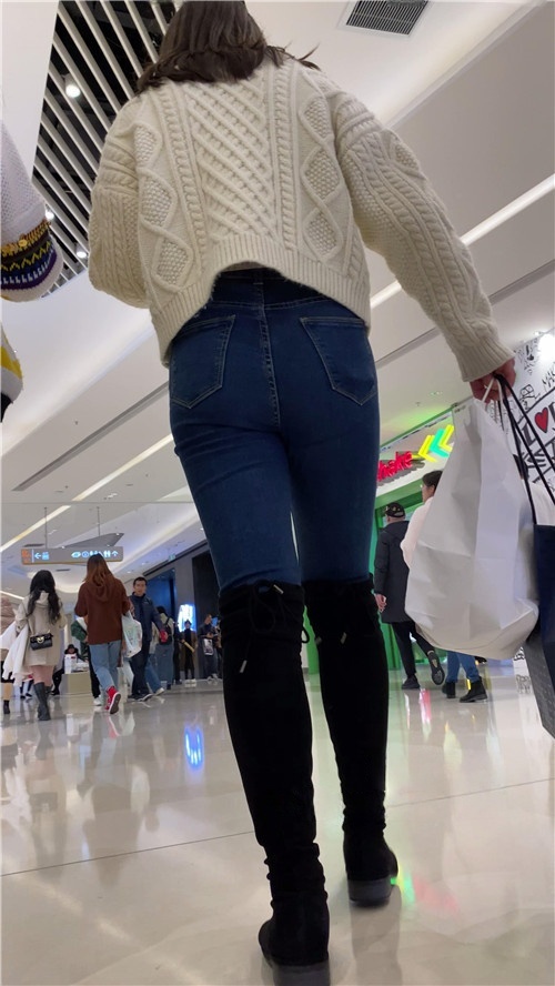 黑靴牛仔美女[2.27G/MP4]