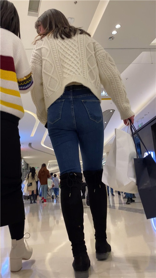 黑靴牛仔美女[2.27G/MP4]