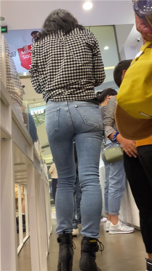 牛仔裤美妇[2.97G/MP4]