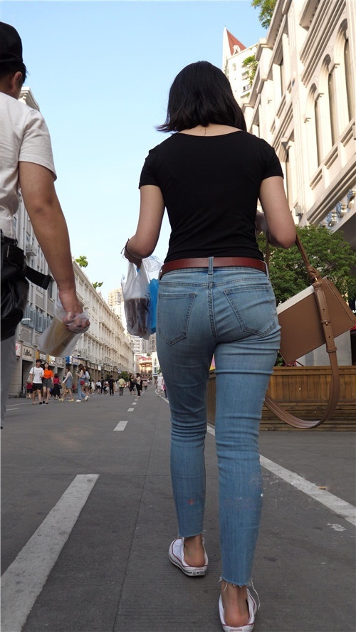 丰腴牛仔MM[2.72G/MP4]