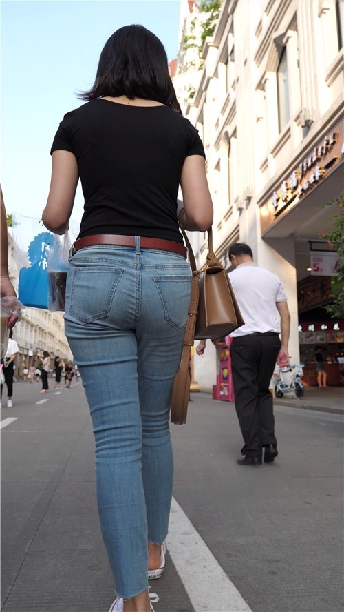 丰腴牛仔MM[2.72G/MP4]