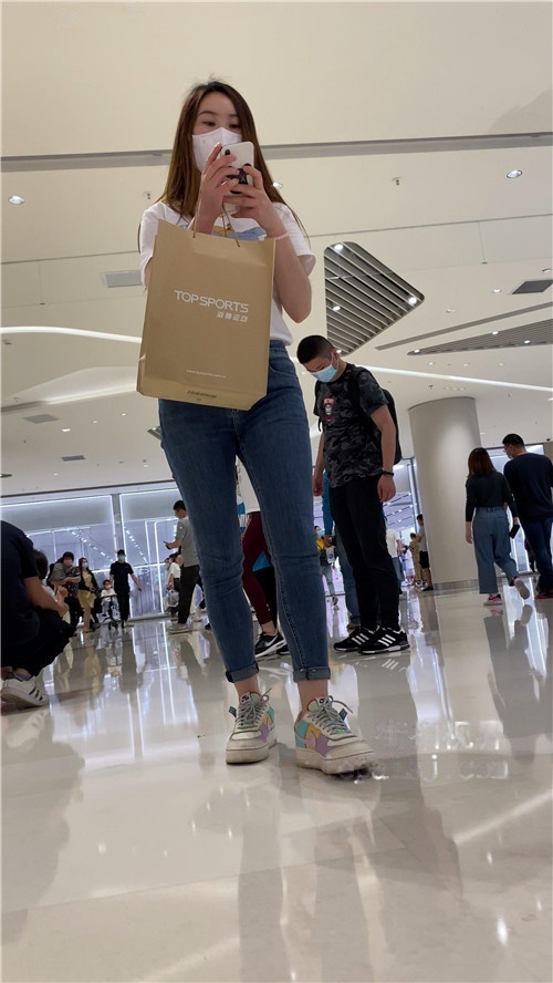 漂亮的紧牛美女[4.49G/MP4]