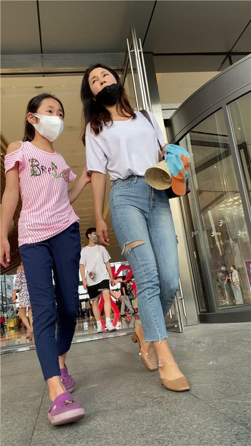 蓝牛美妇[1.04G/MP4]