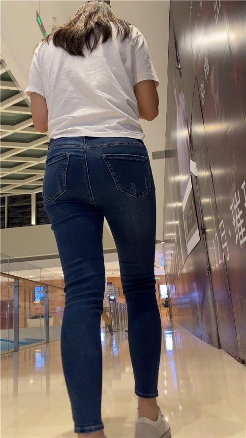 丰屯牛仔小姐姐[2.02G/MP4]