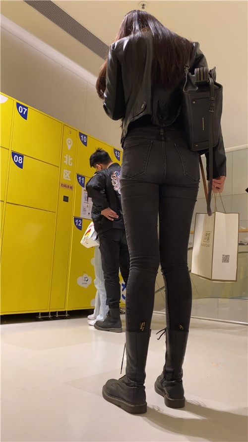 牛仔紧身裤长腿MM[2.08G/MP4]