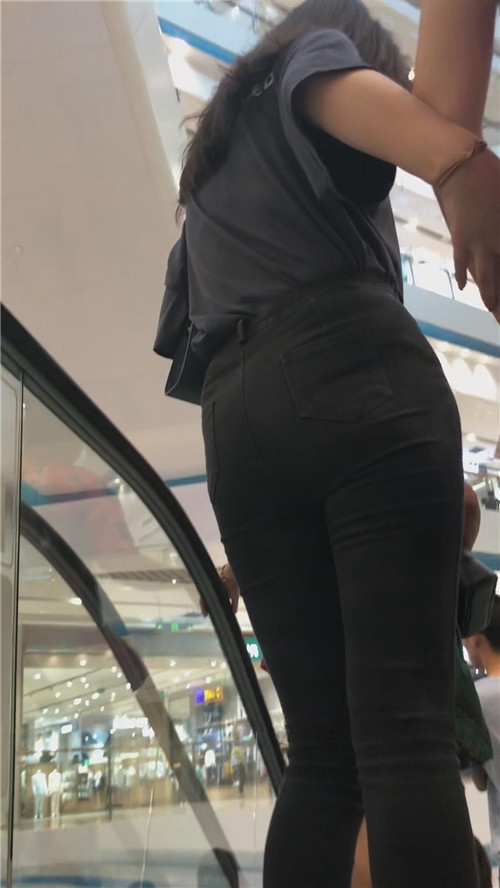 黑牛美女[1.24G/MP4]