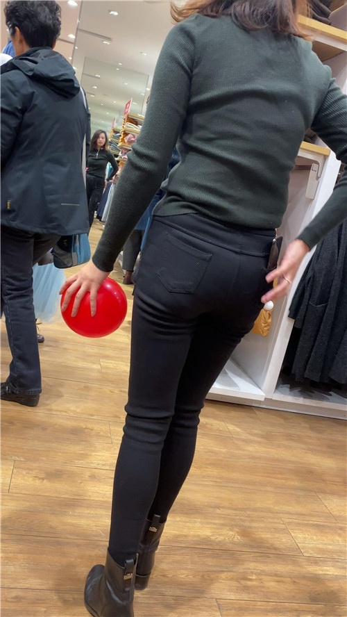 黑色牛仔裤美妇[3.9G/MP4]