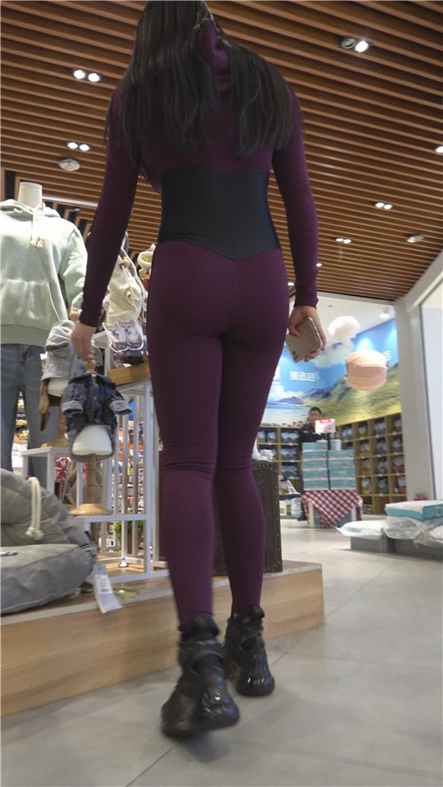 极品紧身衣漂亮美女[7.26G/MP4]