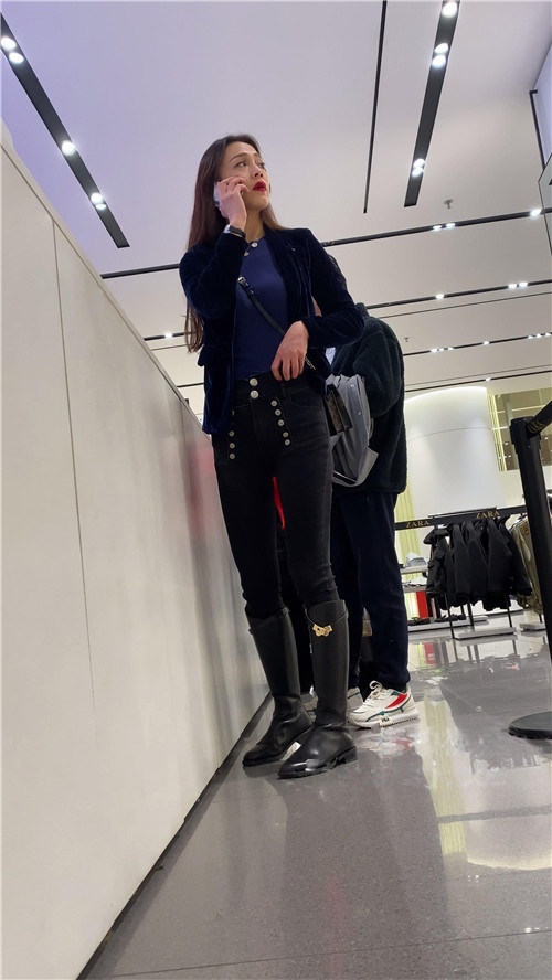 黑靴紧牛MM[912M/MP4]