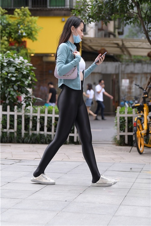 （套图一）黑色紧身裤小姐姐 (160P)[3.65G/JPG]