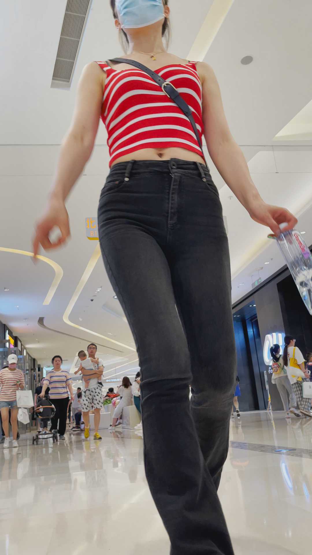 性感黑牛仔超凸起金三角少女