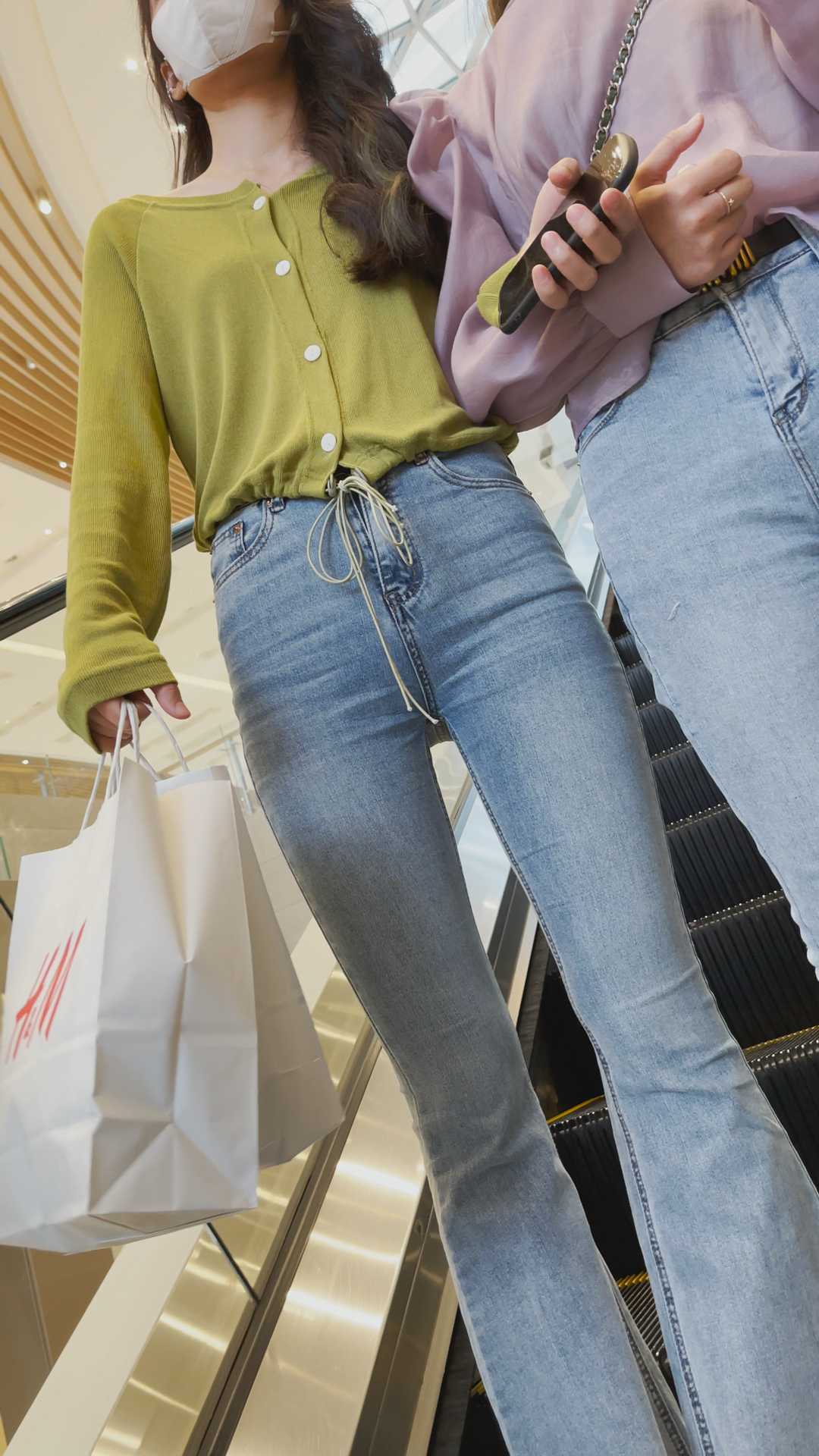 金三角大翘臀长发小姐姐