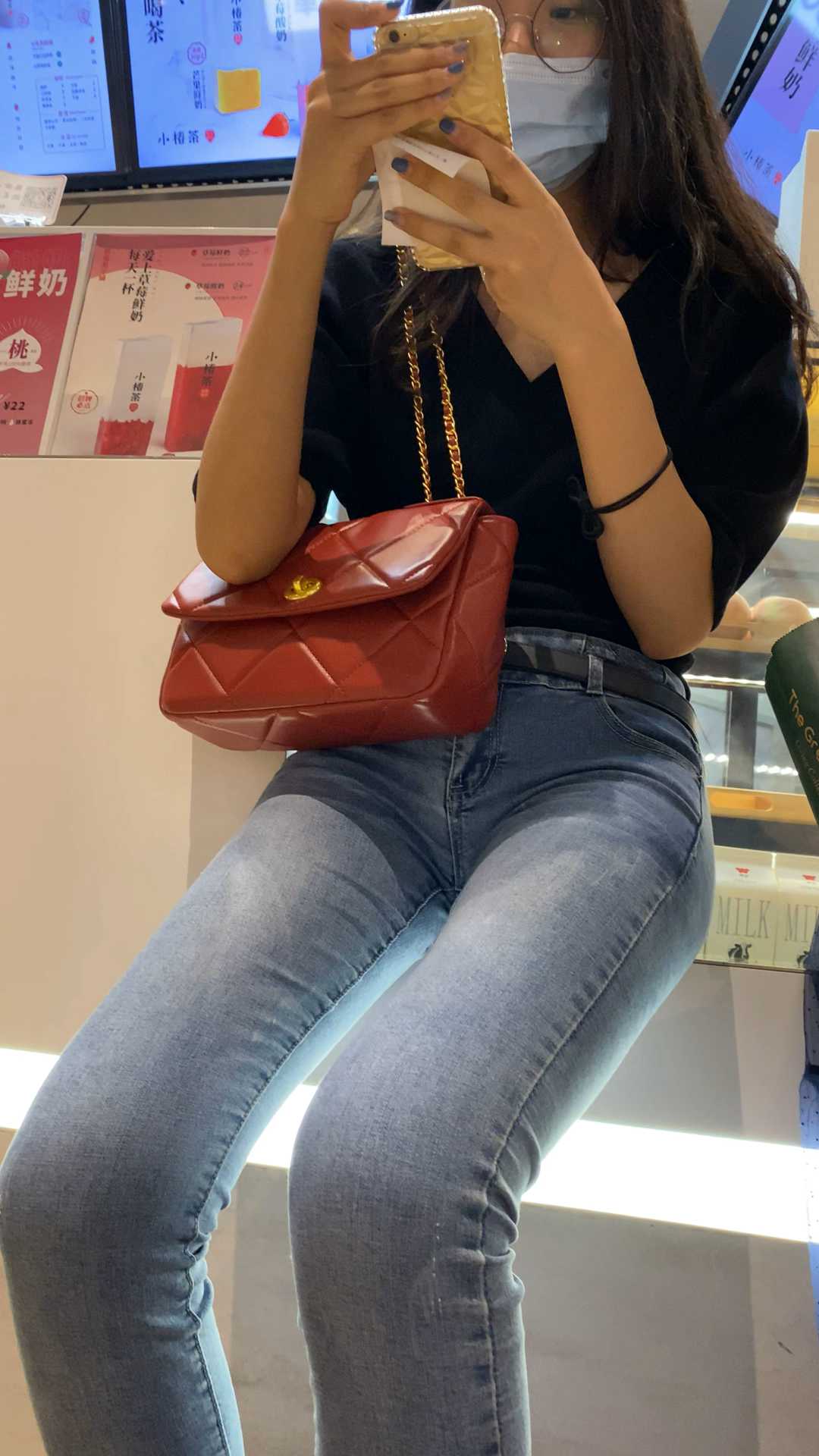 紧身牛仔裤单身女逛街第二季