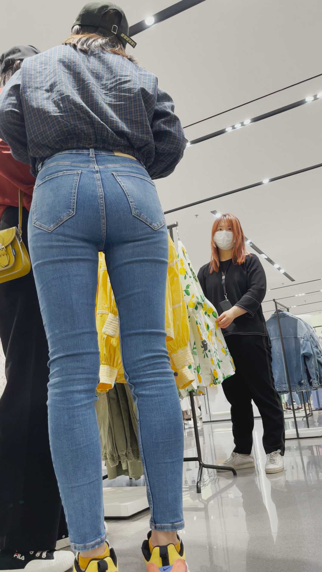 性感蓝牛苹果臀金三角小姐姐第一季