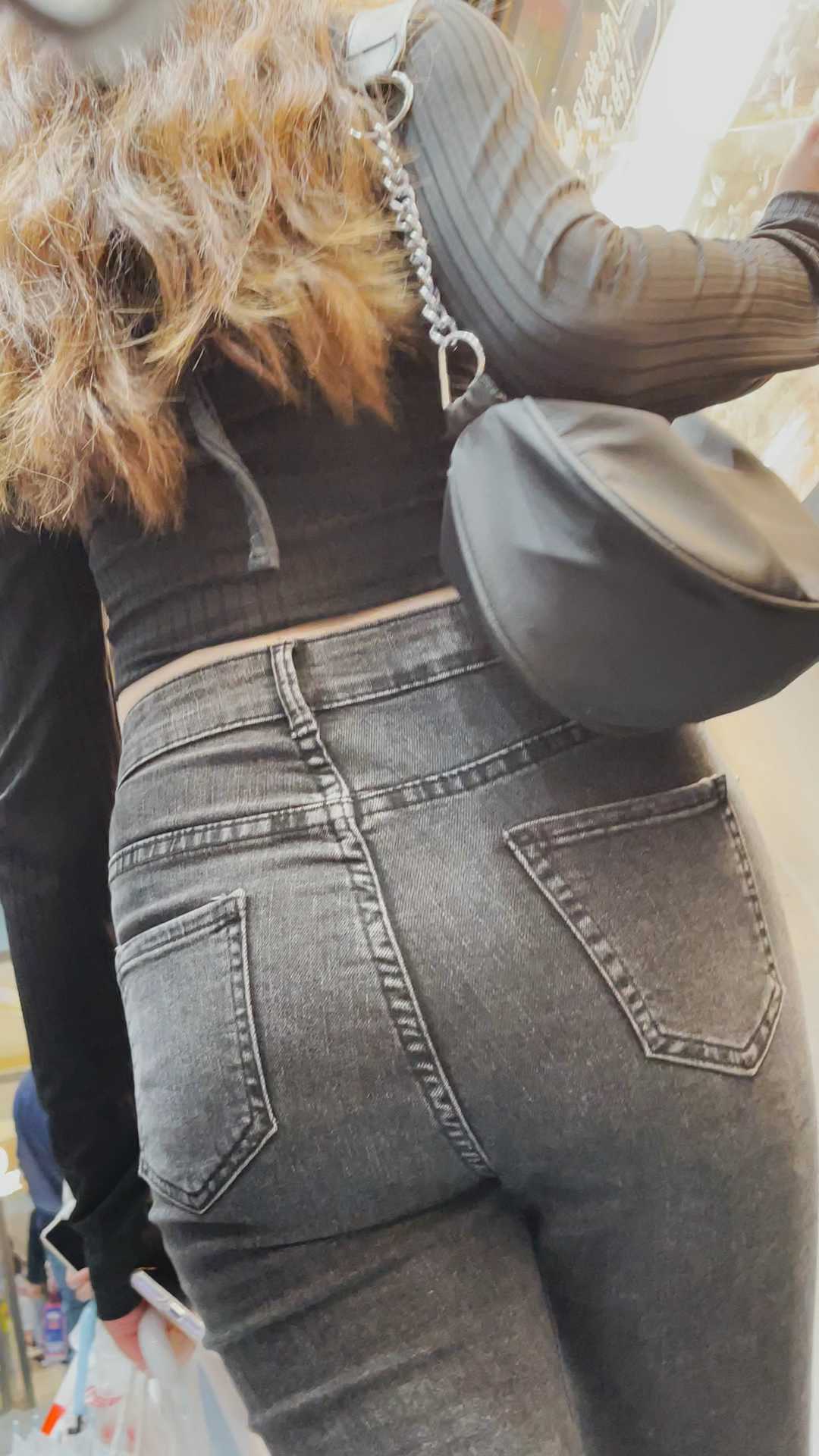 性感黑牛仔饱满丰臀超能扭