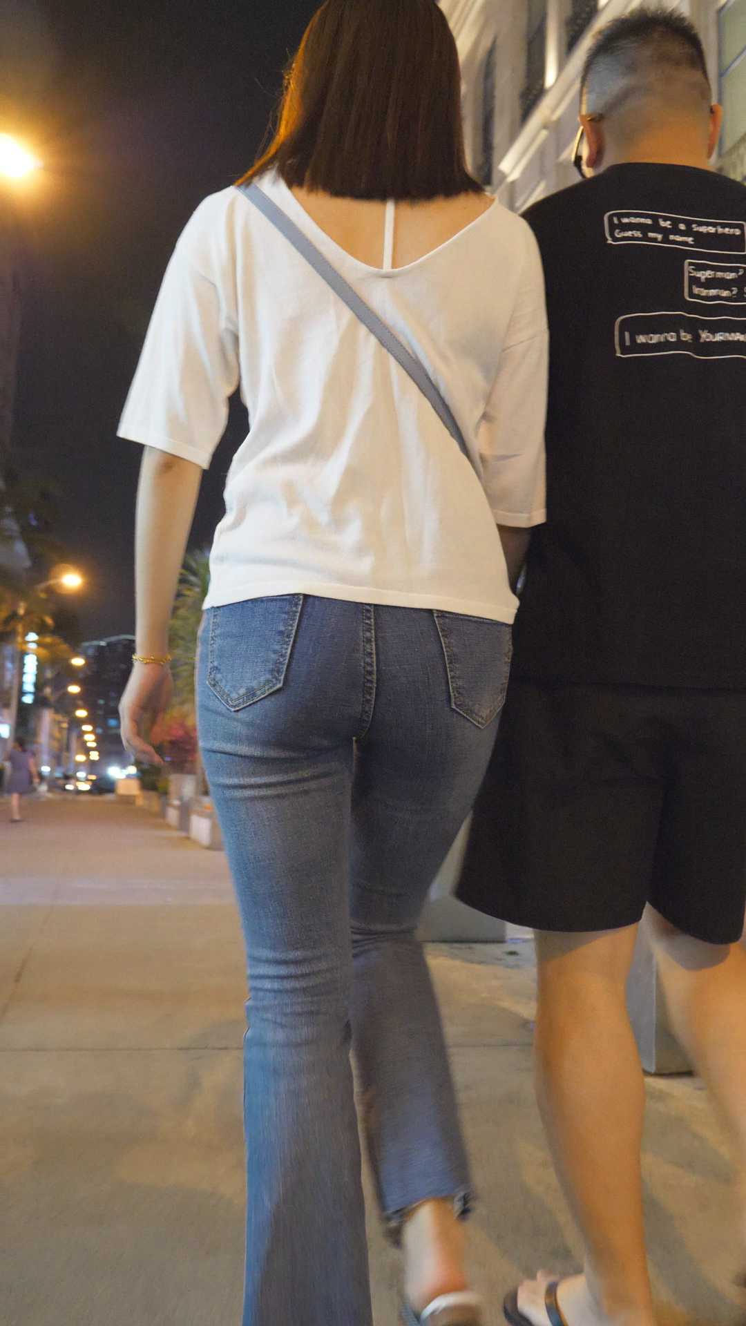 性感苹果臀蓝牛少妇强